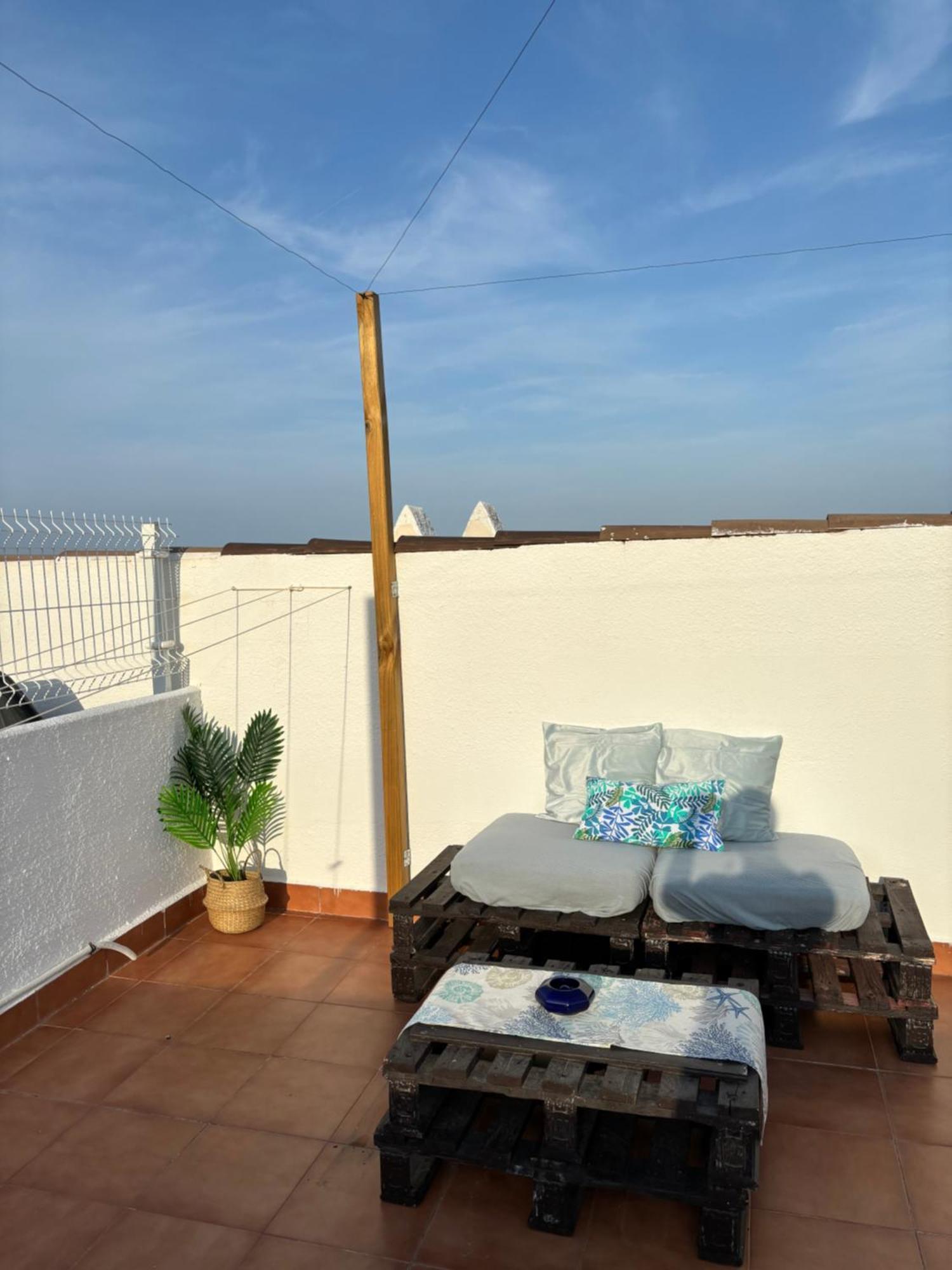 Con Piscina, Barbacoa Y Wifi